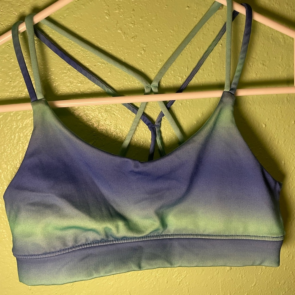 Cute ombré sports bra
